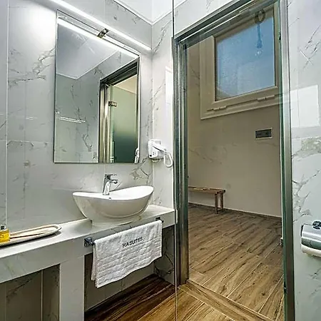 Hotell Amoudi 4*