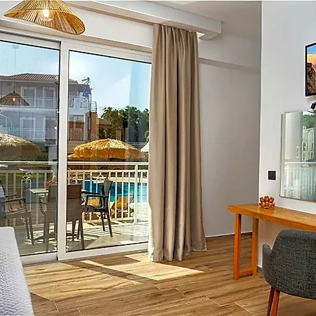 Hotell Amoudi Plános