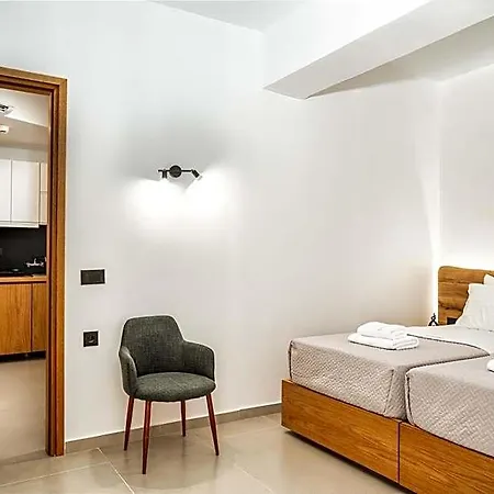 Amoudi Hotell 4*