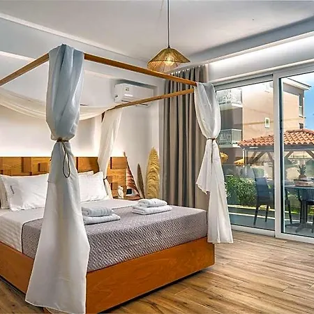 Hotell Amoudi Plános